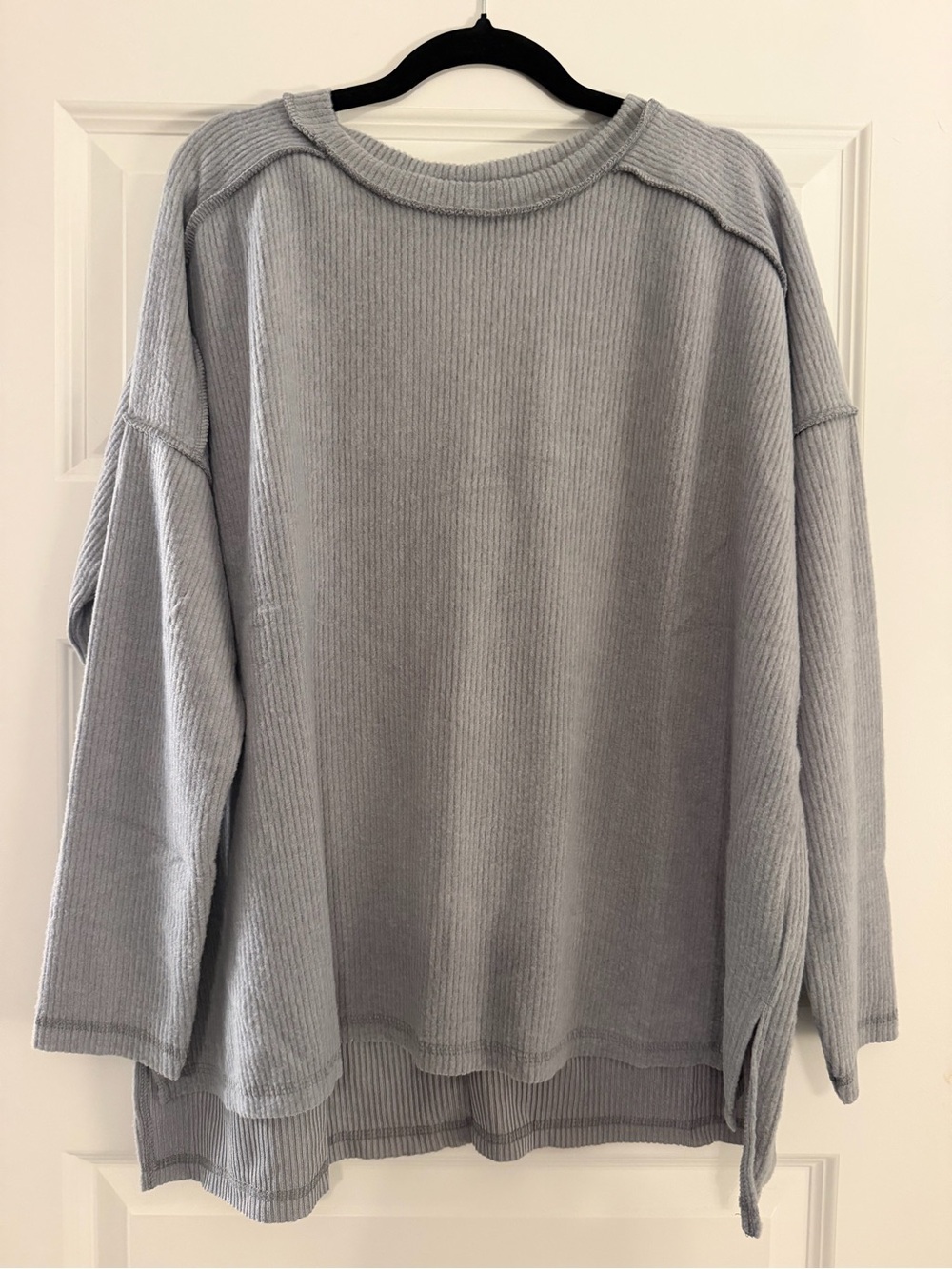 Zenana Outfitters Light Gray Ribbed Scoop-Neck Sweater